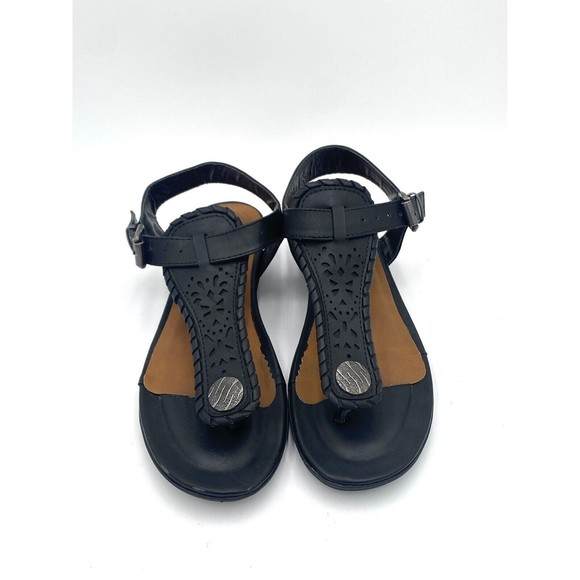 Pierre Dumas Size 9 KORI 3 Faux Black Leather Thong Sandals Ankle Strap EUC - Picture 2 of 8